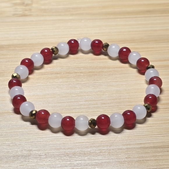 Handmade Christmas Beaded Bracelet Glass Beads & Crystals - Picture 1 of 3